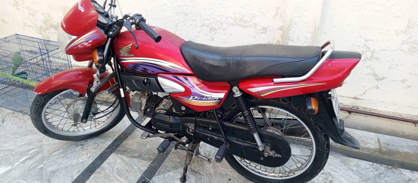 Hundred Honda prider Bike 2