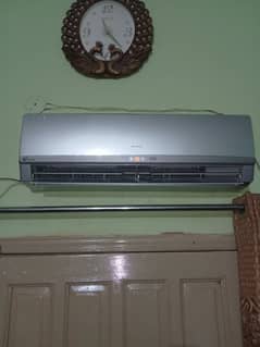 Gree G10 inverter 1 ton heat and cool, 03097324851