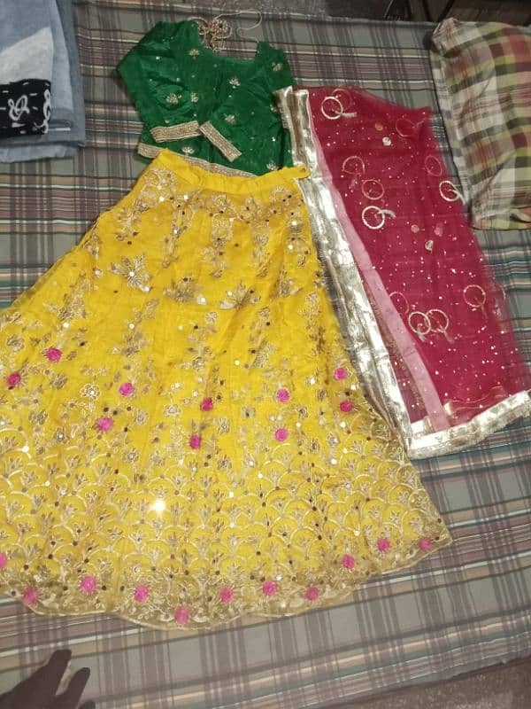 3 piece mehndi lehnga for sale 2