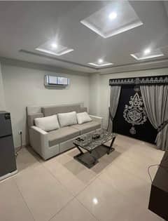 1 Bedroom VIP full furnishe flat for rent per day available in Bahia Town Lahore