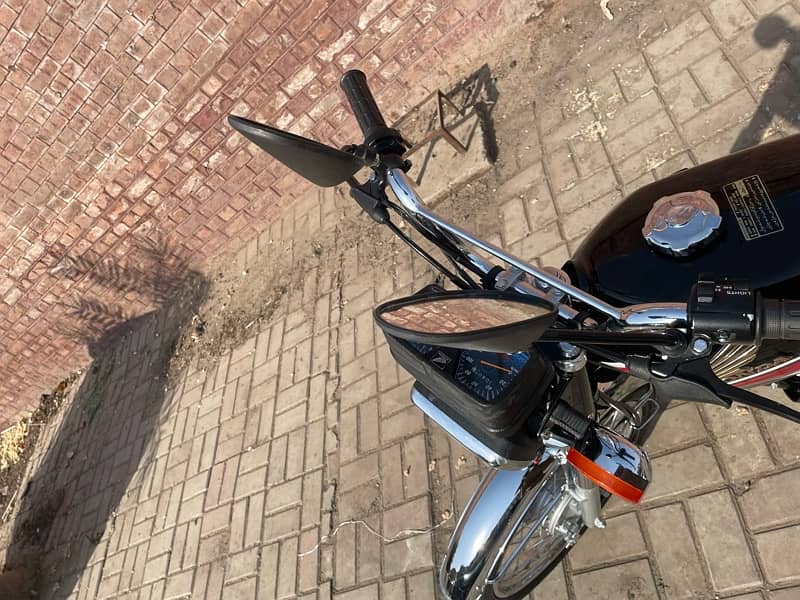 Honda  CG 125 open letter  only 402 kilometres use 4