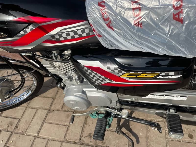 Honda  CG 125 open letter  only 402 kilometres use 10