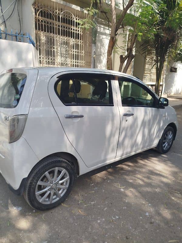 Daihatsu Mira 2016 3