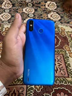 Tecno spark 4 Lite . . . . 2 gb rom 32 gb storage