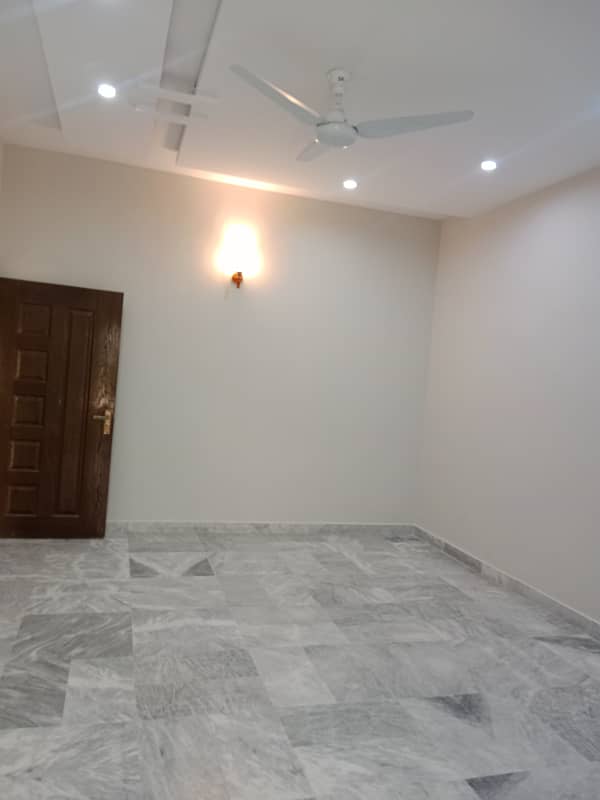 Upper Portion available for rent 4