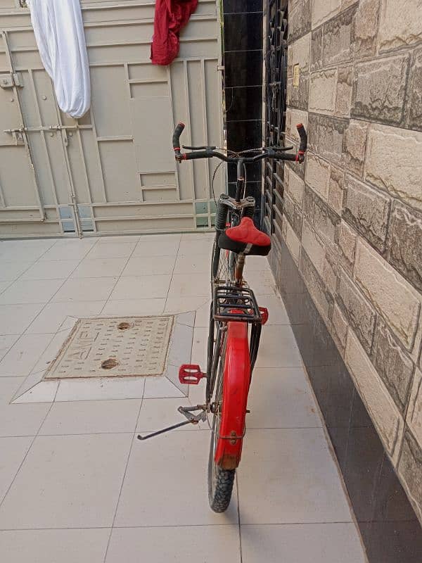 I'm selling 24 size bicycle  good condition only 12000 4