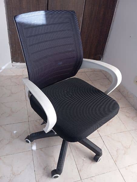 Office Chair as good as new 1