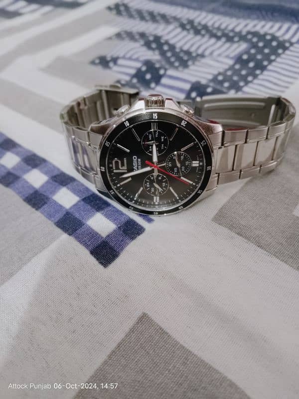 Casio Original watch in good condition 4