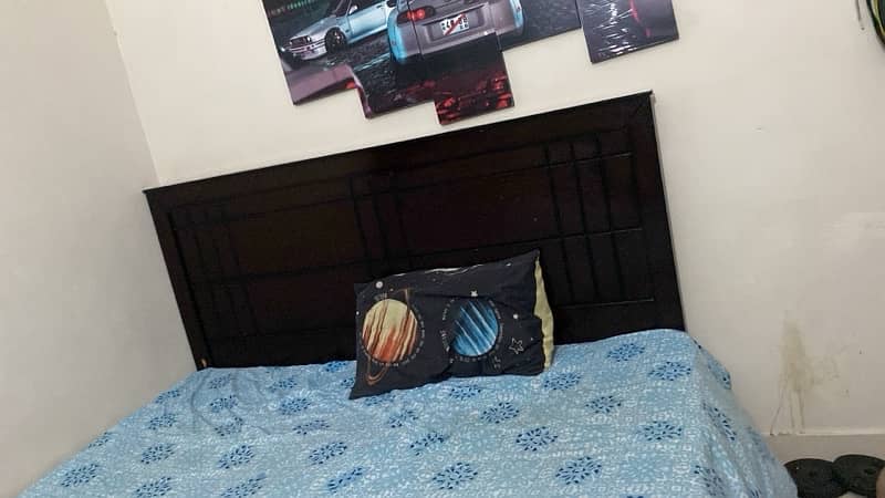 king size bed with Matress 1