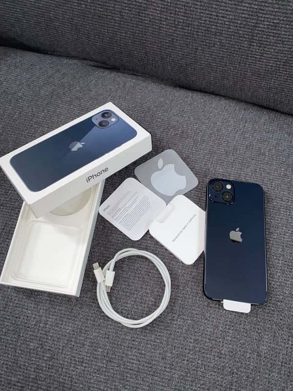 iphone 13 with box 0