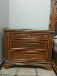 Dressing Table with 2 Side Table.