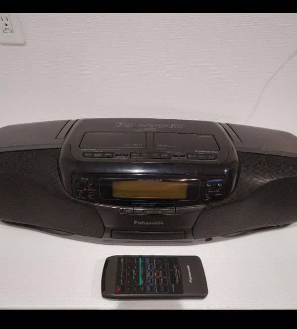 Panasonic CD Radio Cassette Player MASH RX-DT701 CD/TAPE/Radio 1