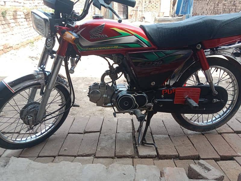 Honda CD 70 Model 2022 Excellent condition 4