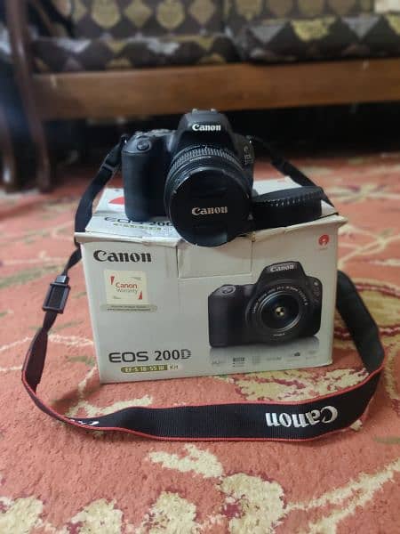 DSLR 200 D Canon 4