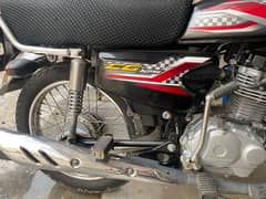 Honda che 125 condition 10/10 sale colour black