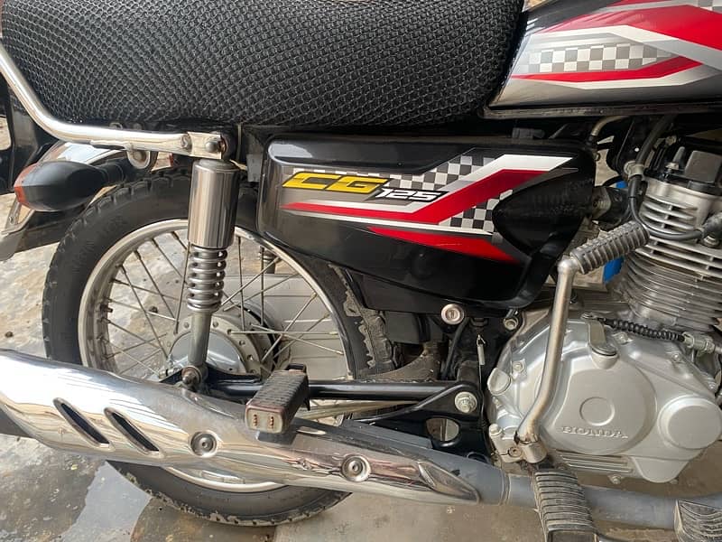 Honda che 125 condition 10/10 sale colour black 0