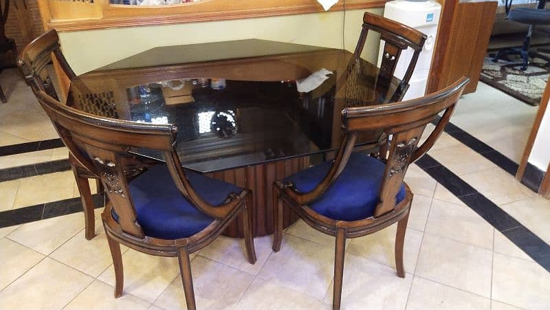 Octagon Shape Dining Table available for Sale 5