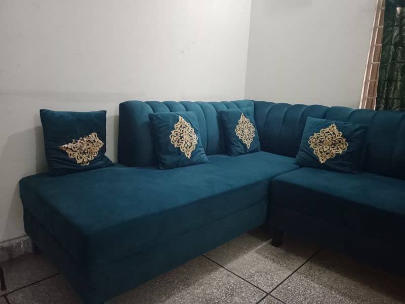 6 seater sofa for sale look like new available for sale 1