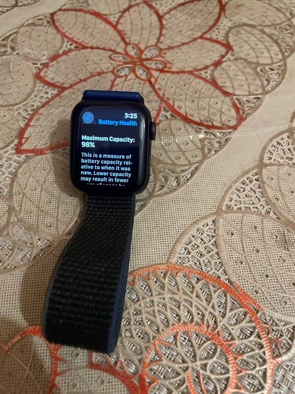 apple watch se 40mm 32gb scratches 2