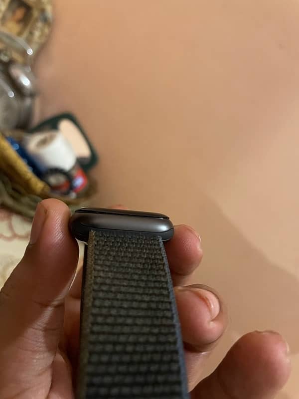 apple watch se 40mm 32gb scratches 3