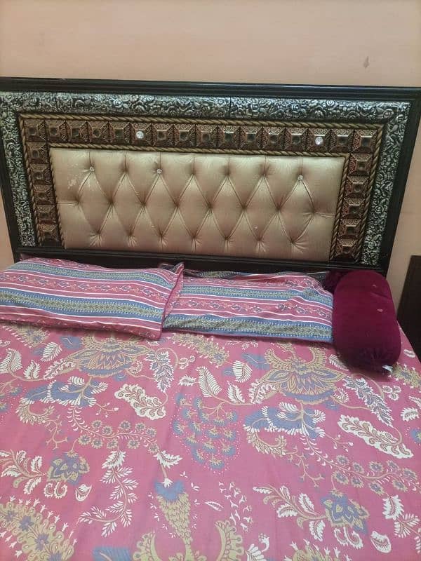 Queen Size Wooden Double Bed For Sale 3