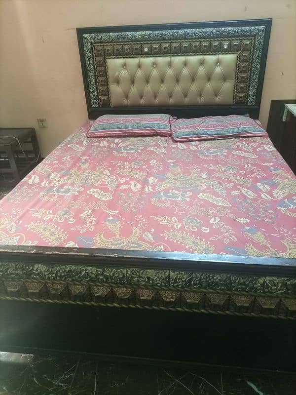 Queen Size Wooden Double Bed For Sale 6