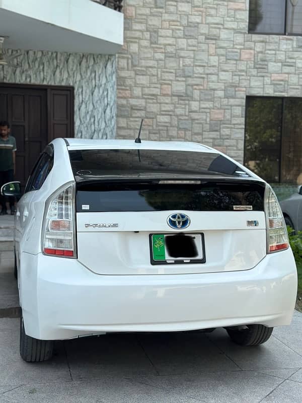 Toyota Prius 2010 Model 2013 Import S LED 2