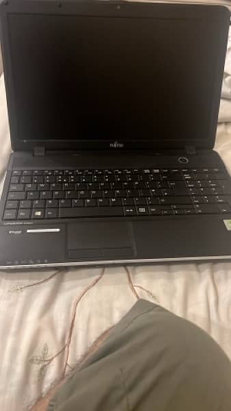 Fujitsu Used Laptop (Japan Lot) 1