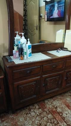 Dressing table in wood