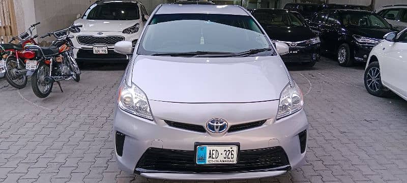 Toyota Prius 2013 3