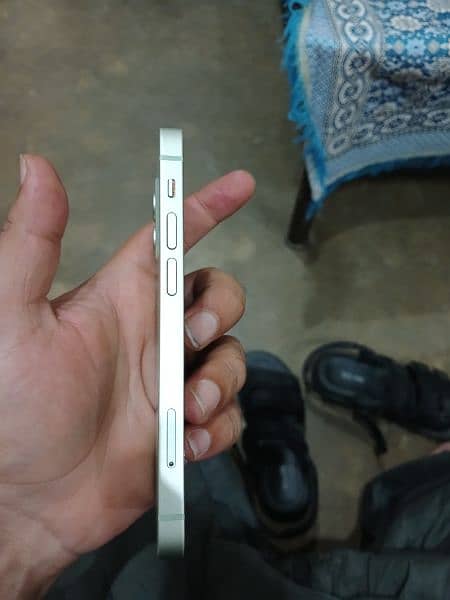 iphone 12 mini 4