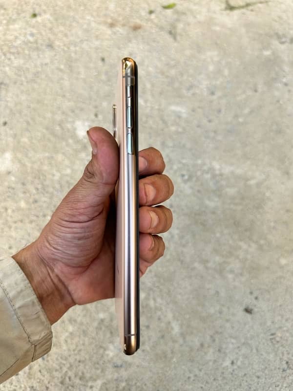 iPhone XS Max pta approved 9