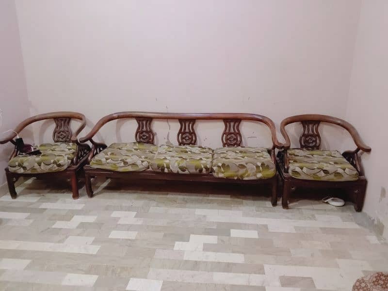 8 seater sofa set pure shesham urgent sale 1