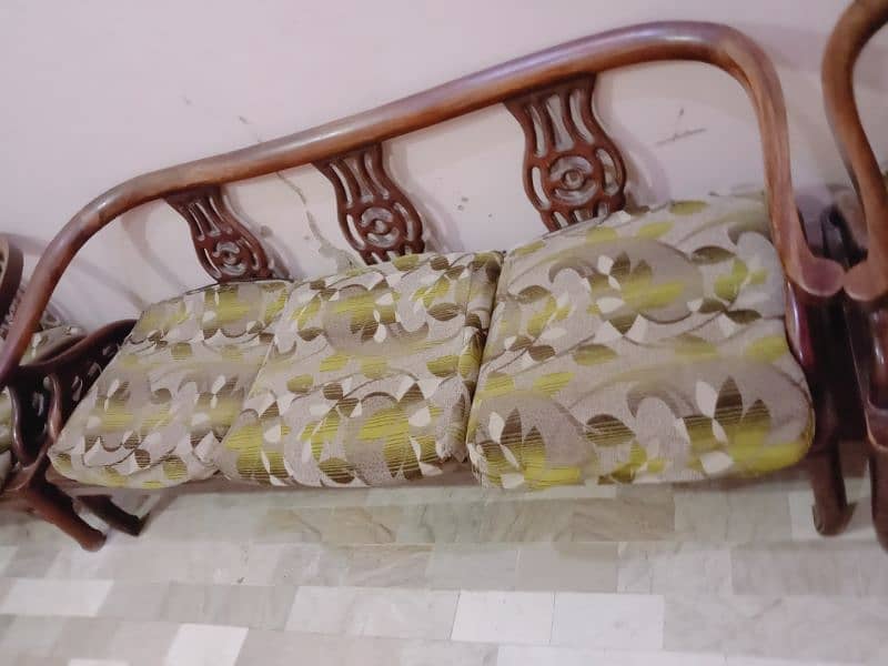 8 seater sofa set pure shesham urgent sale 4