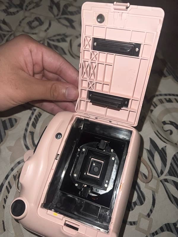 Fujifilm Instax Mini 11 with Original Case 3