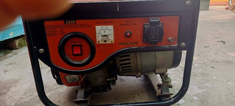 i am selling my 1200 waats generator 1