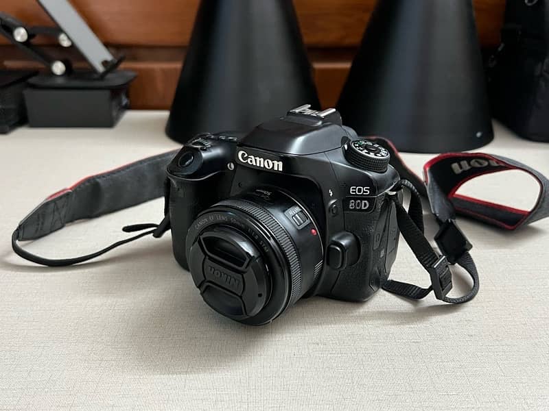 Canon 80D Full Set with 50mm 1.8 Canon Lens 2