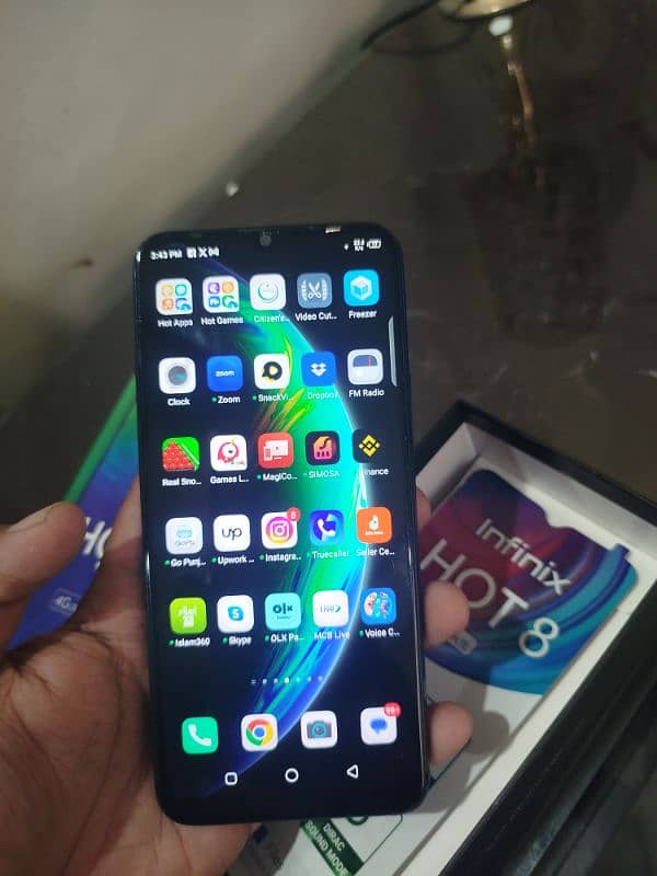 Infinix Hot 8 4GB 64GB 1