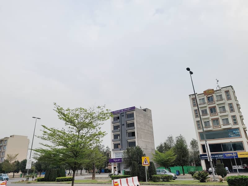 5.33 MARLA COMMERCIAL GRAY PLAZA FOR SALE IN SECTOR E BAHRIA TOWN LAHORE 5