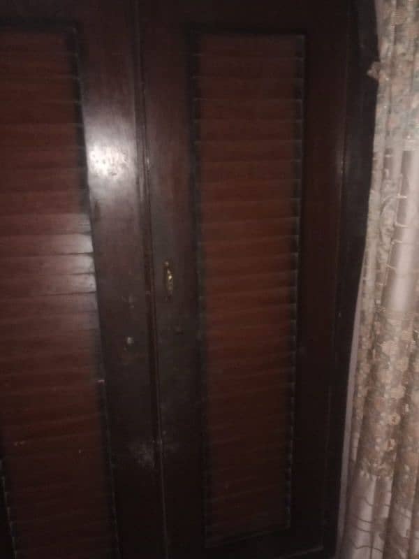 Double Bed, Mattress, Almari 5