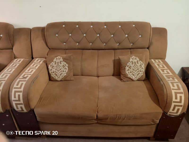 2 sofa set hain different design 1