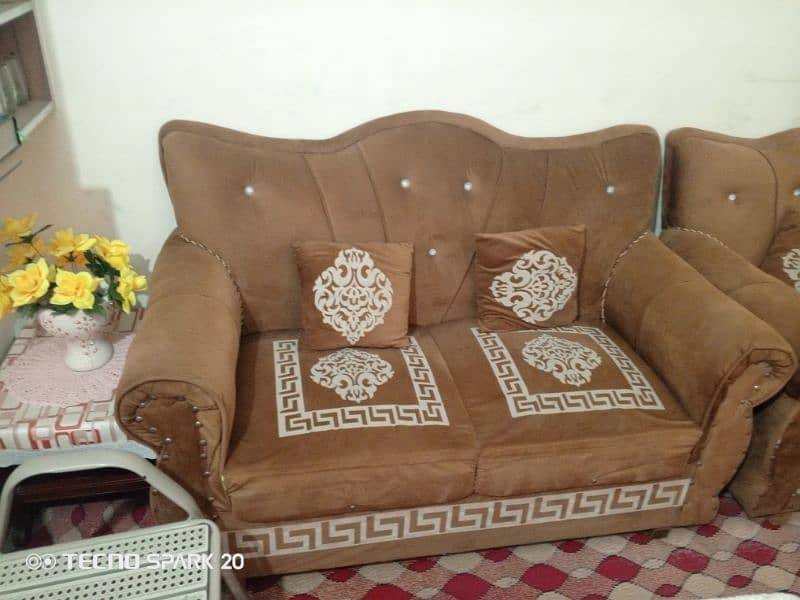 2 sofa set hain different design 4