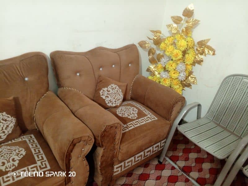 2 sofa set hain different design 5