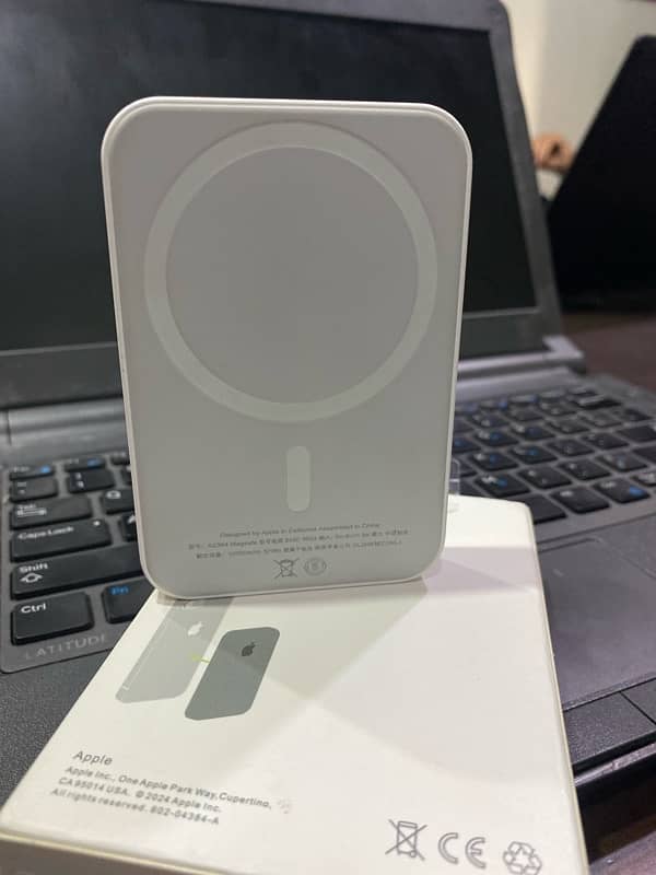 meg safe power bank wireless 4