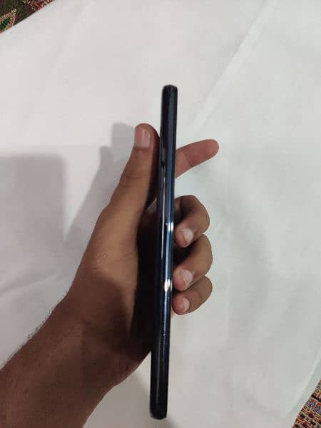 oneplus 9 (price will be negotiable) 0