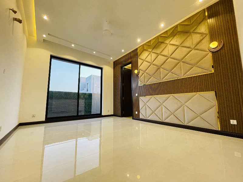 "Spacious 1 Kanal House for Sale: Your Dream Home Awaits!" 20