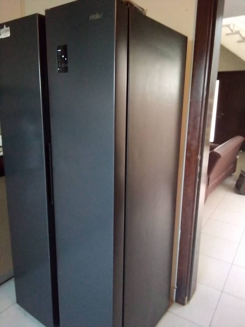 Haier Double door refrigerator HRF-522IBS 1