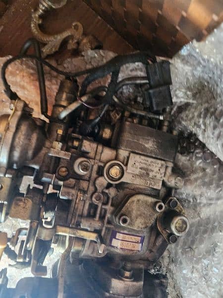 Pajero 2.8 4M40 diesel Pressure Pump and Head 4