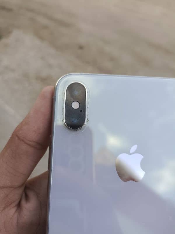 iphone Xs max white 8