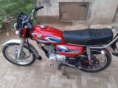 Honda 125 CG bike